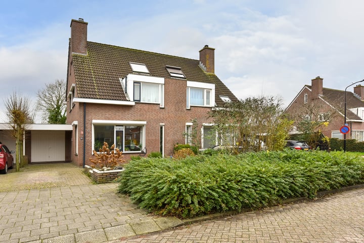 Molenwiek 90 in Mijdrecht