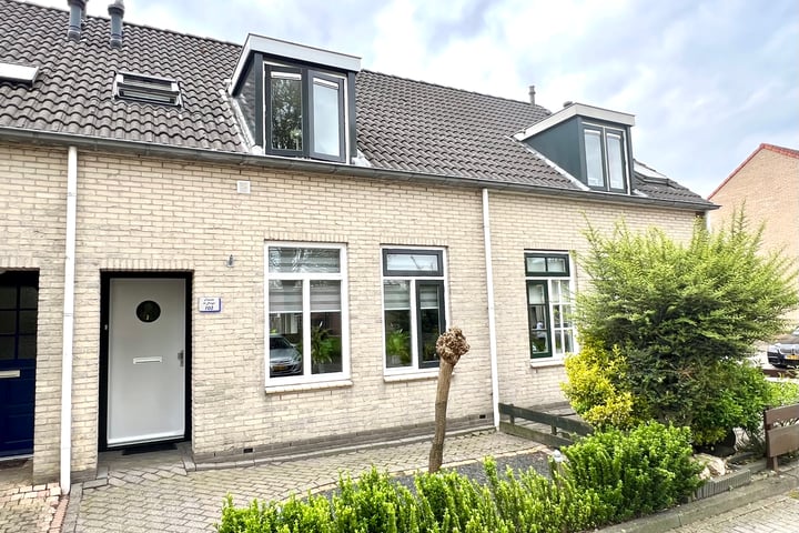 Photo of property Mondriaanlaan 103, Lopik