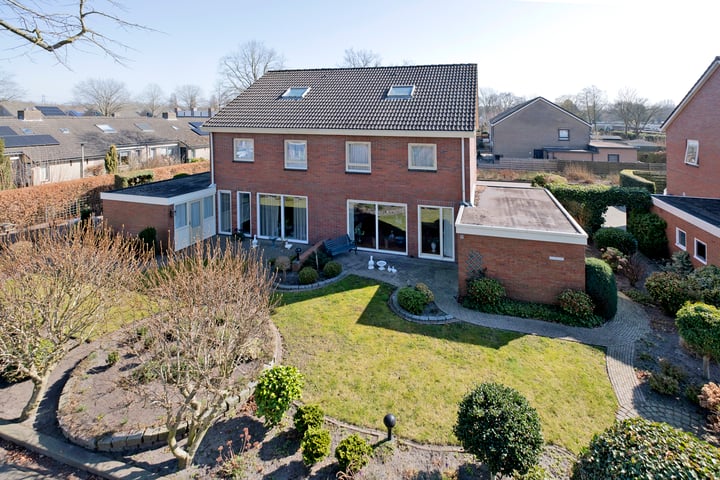 Photo of property Mondriaanlaan 17, Musselkanaal