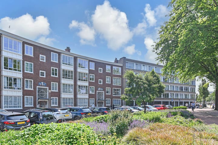 Monnickendamplein 104 in 's-Gravenhage