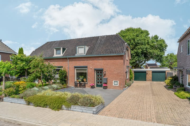 Monseigneur Hendriksenstraat 8 in Wehl