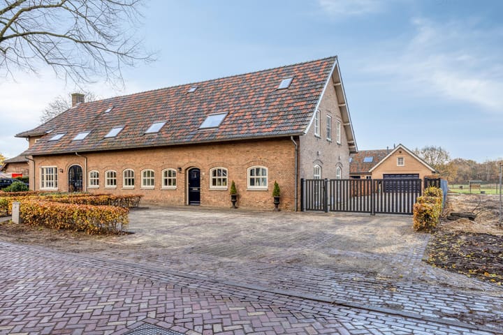 Photo of property Monseigneur van den Hurklaan 12a, Heesch