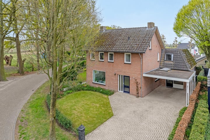 Monseigneur van Oorschotstraat 30 in Heeswijk-Dinther