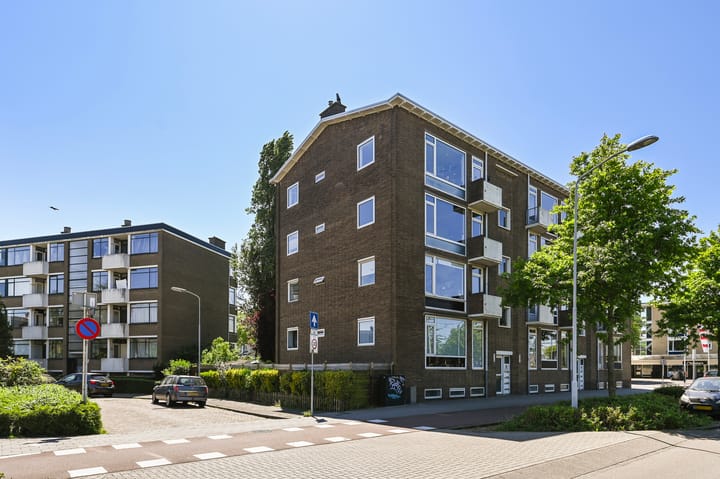 Monseigneur van Steelaan 104 in Voorburg