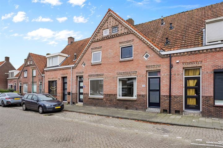 Photo of property Monseigneur Völkerstraat 104, Kaatsheuvel