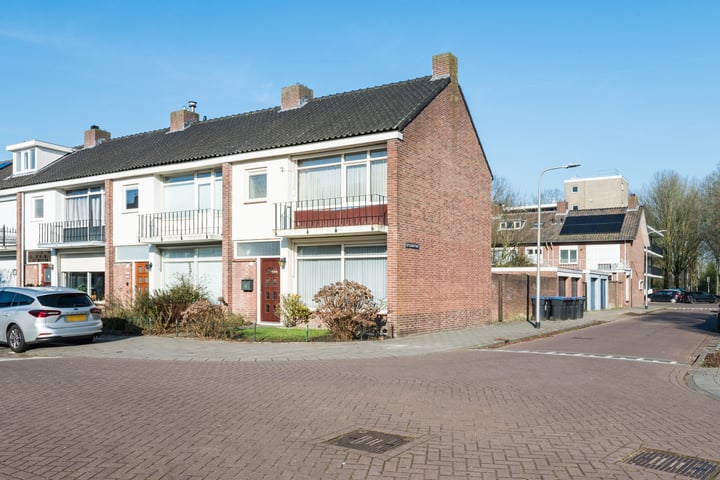 Montfortanenlaan 15 in Tilburg Foto