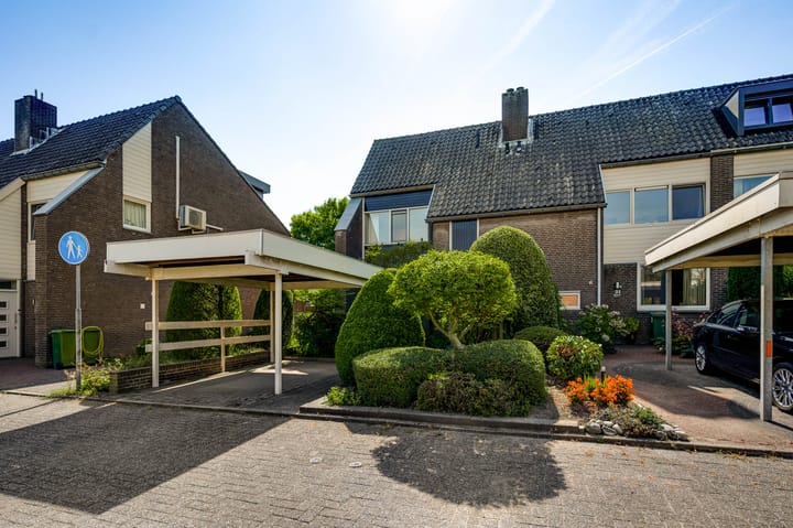 Mopertingerbank 29 in Maastricht Foto