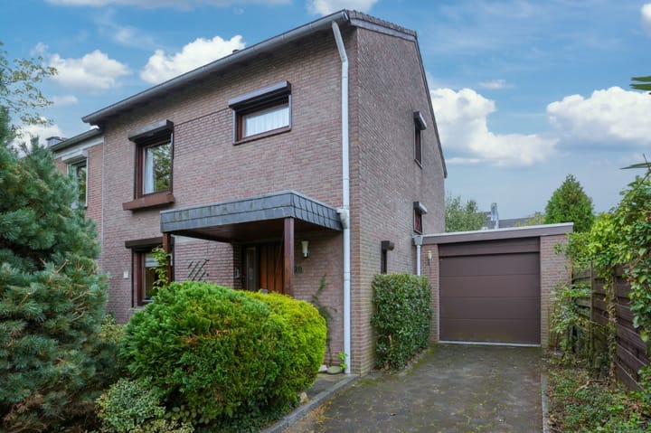 Morettistraat 28 in Vaals