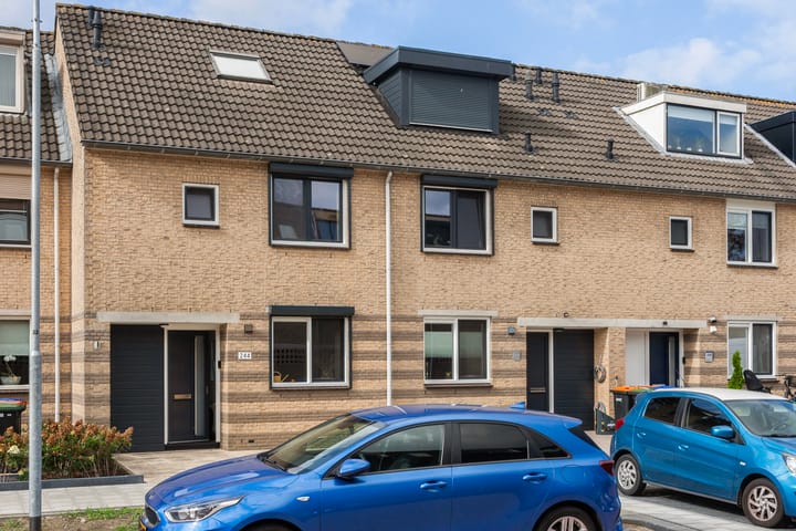 Photo of property Mozartlaan 244, Zwijndrecht
