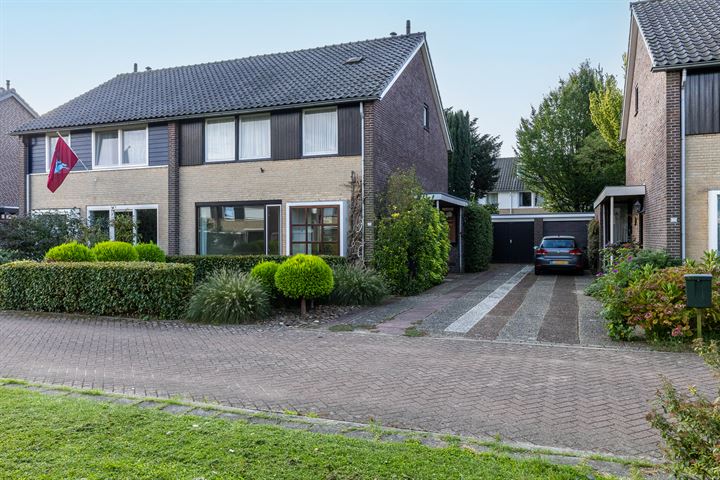 Mozartstraat 104 in Elst