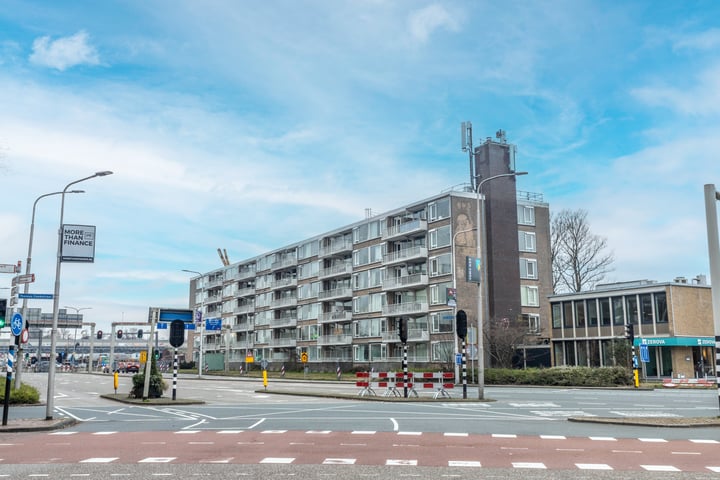 Mr. F.A. van Hallweg 132 in Amstelveen