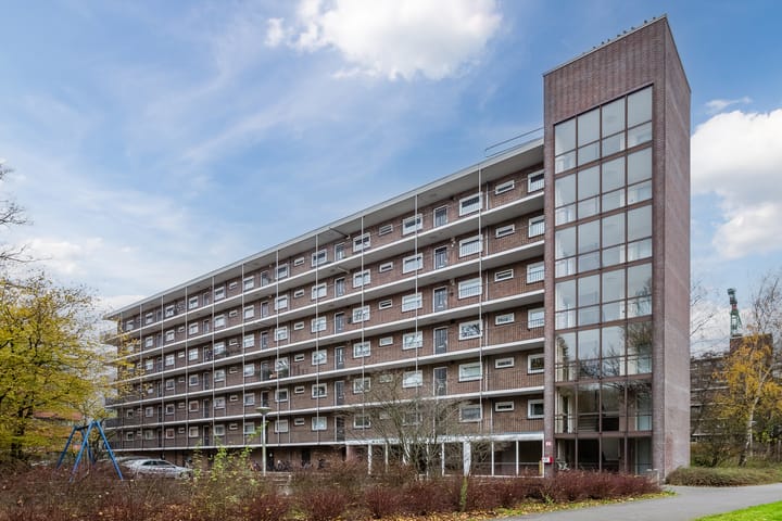 Photo of property Mr. G. Groen van Prinstererlaan 341, Amstelveen