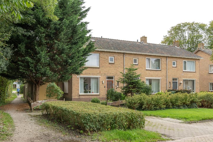Mr G Schotstraat 2 in Franeker