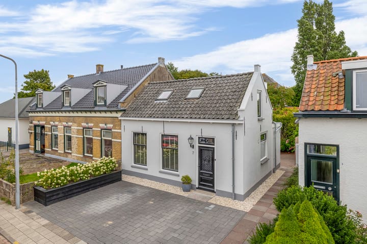 Mr Iman Caustraat 7 in Stellendam