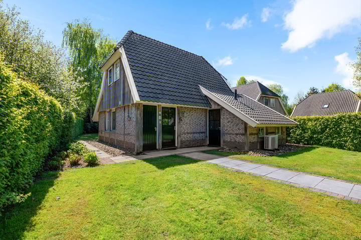 Photo of property Mr. J.B. Kanweg 3-8, Witteveen