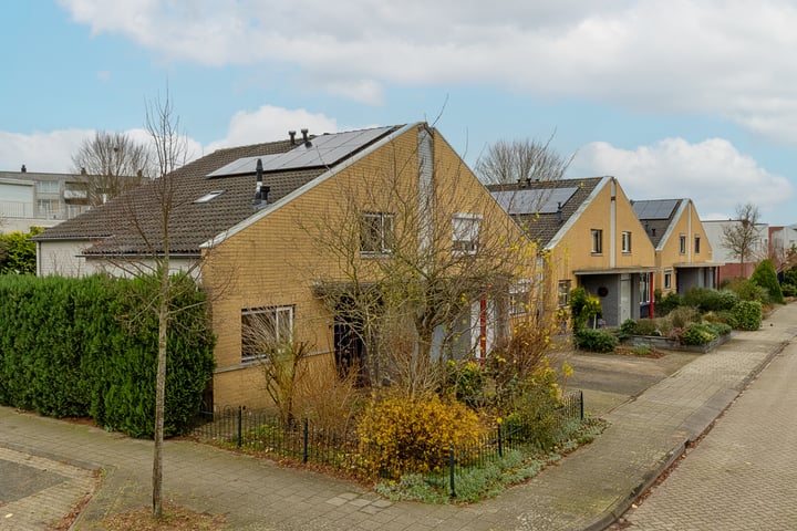 Photo of property Mr. Jacob Anton Schorerstraat 42, Arnhem