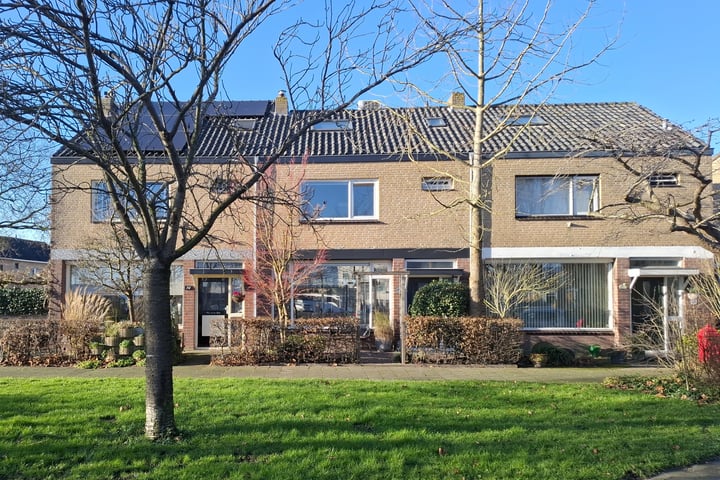 Mr. Jan Tuningstraat 74 in Naaldwijk