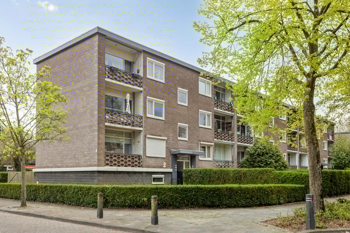 Photo of property Mr. Kesperweg 64, Ridderkerk