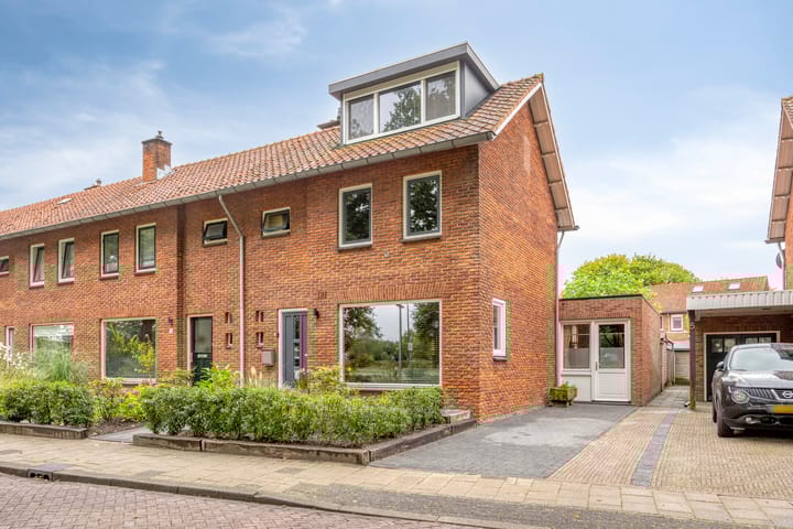 Mr. Troelstrastraat 4 in Oldenzaal
