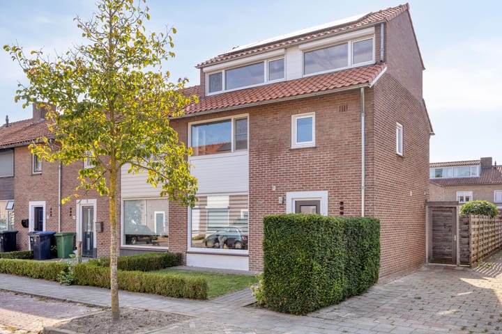 Mr. van Sonstraat 15 in Valkenswaard