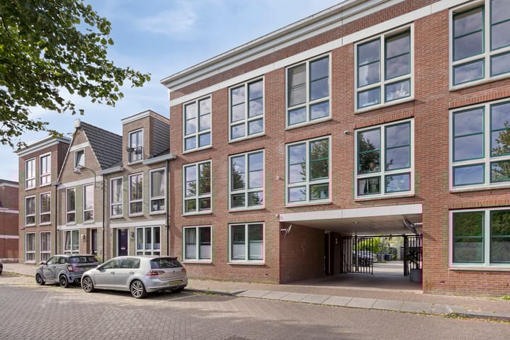 Muidenkade 123 in Amersfoort photo