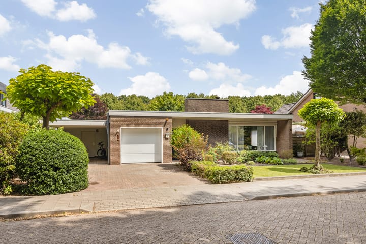 Photo of property Muiderkring 9, Etten-Leur