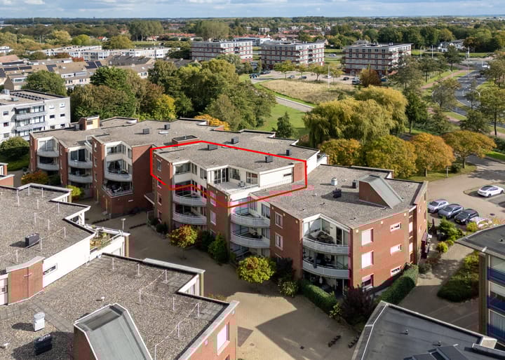 Photo of property Muiderslotpad 98, Hellevoetsluis