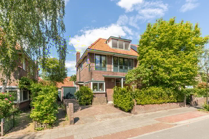 Multatulilaan 64 in Hilversum