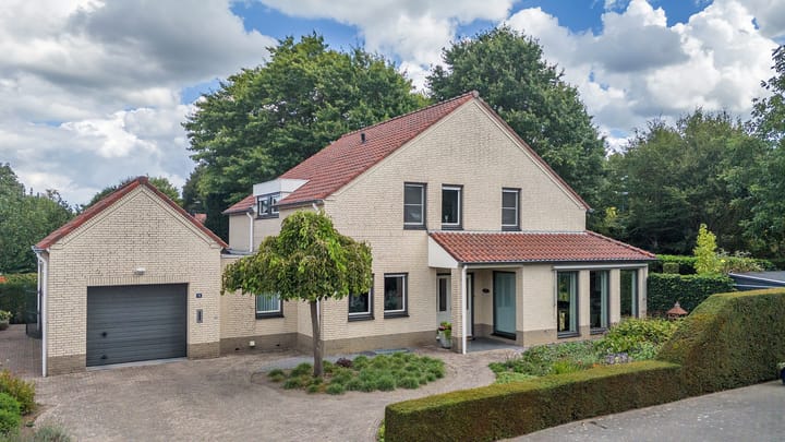 Multatulistraat 15 in Weert