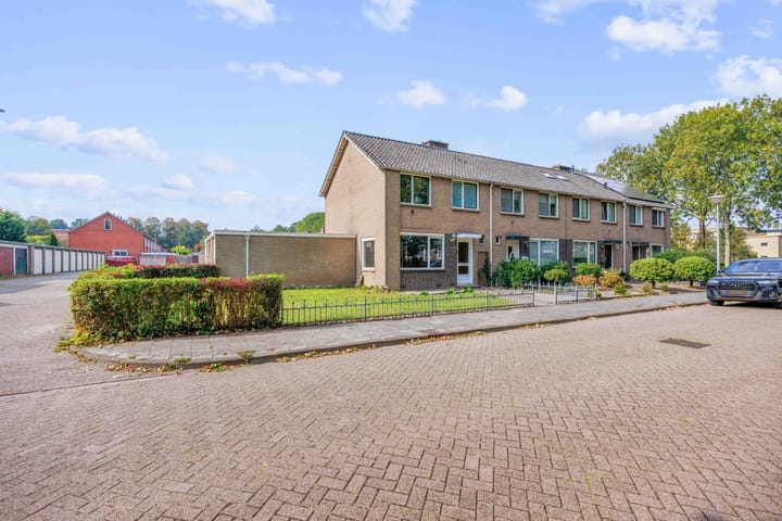 Multatulistraat 4 in Winschoten