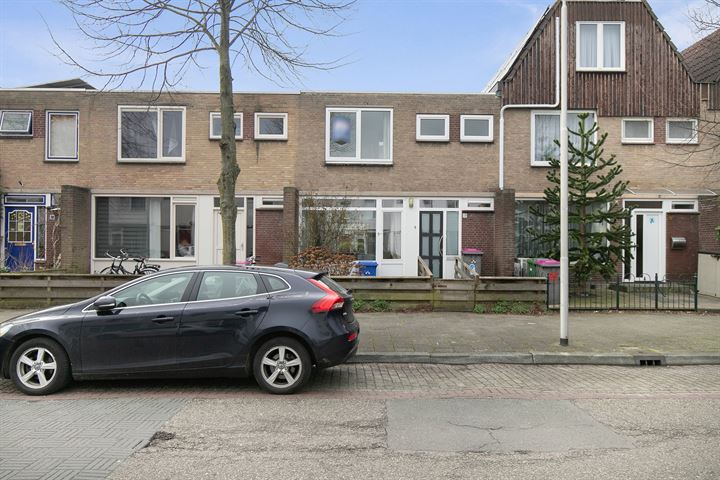 Multatuliweg 28 in Delft