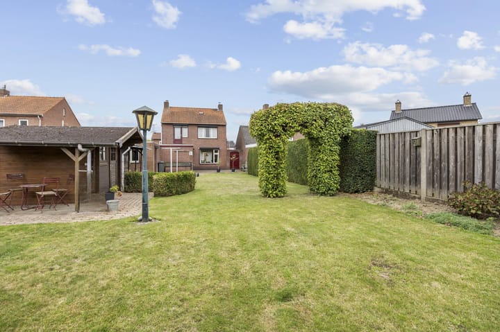 Photo of property Muncadostraat 9, Stevensweert