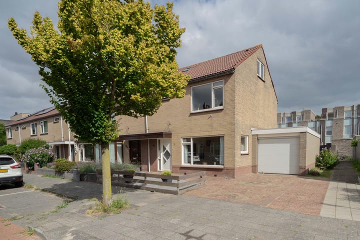 Photo of property Munnikenweide 1, Beverwijk