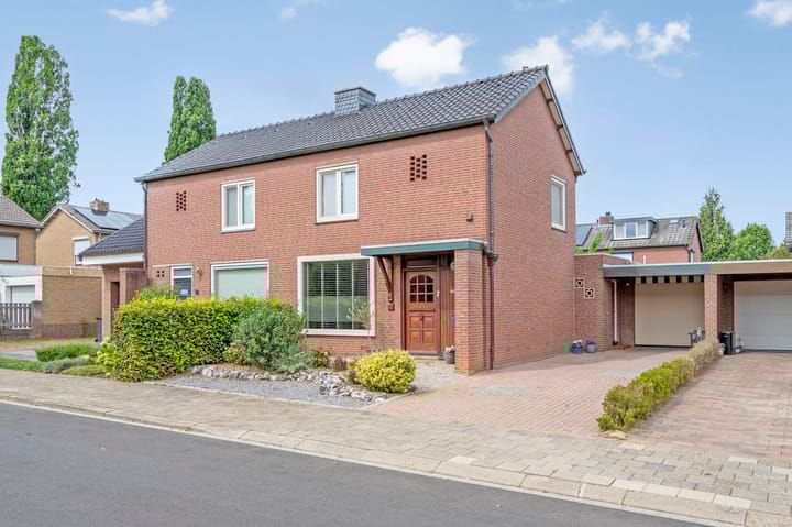 Photo of property Muntstraat 12, Born