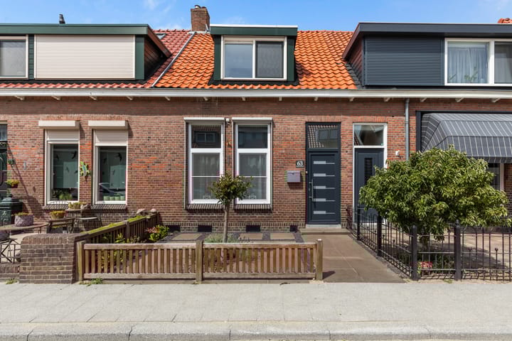 Murraystraat 63 in Pernis Rotterdam foto