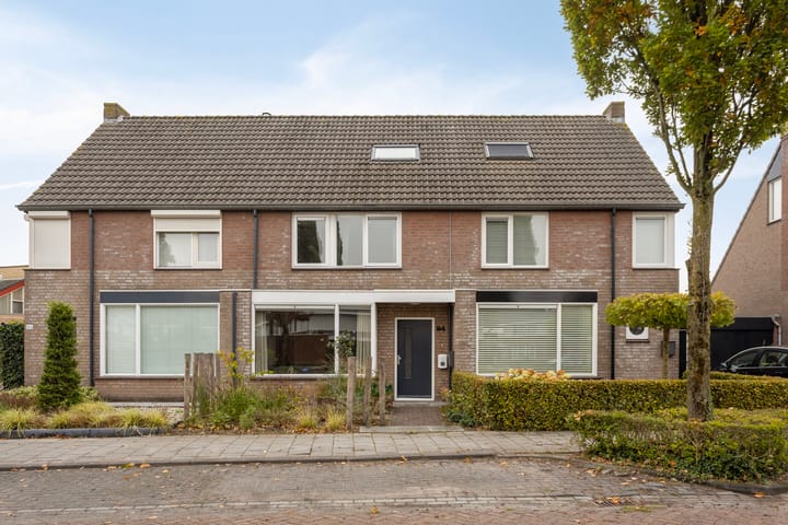Muzenlaan 84 in Beek en Donk