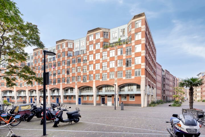 Muzenplein 45 in 's-Gravenhage
