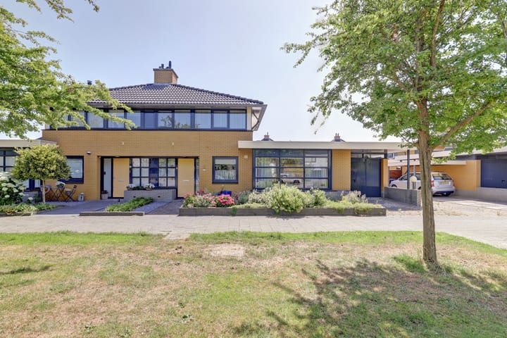 Naaldvaren 12 in Bergschenhoek