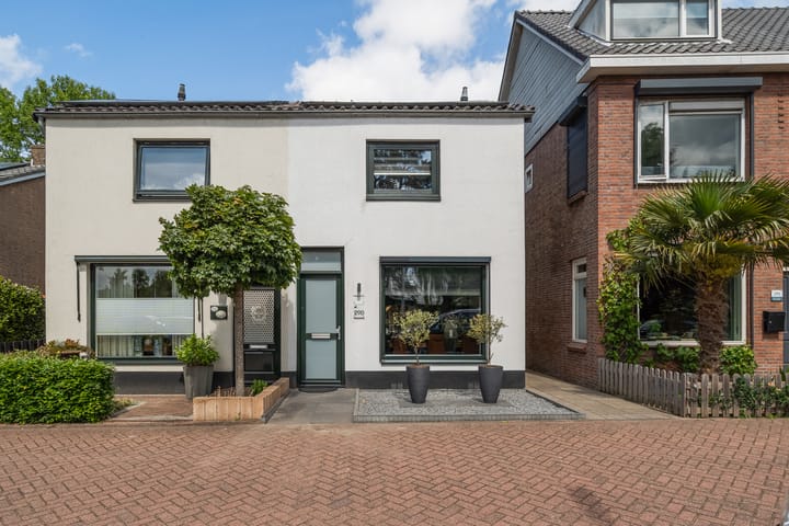 Naaldwijkseweg 290 in 's-Gravenzande