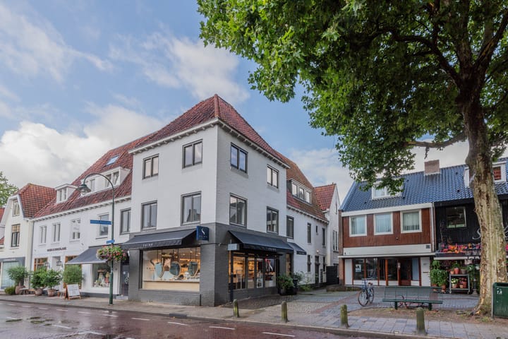 Naarderstraat 21-1 in Laren photo