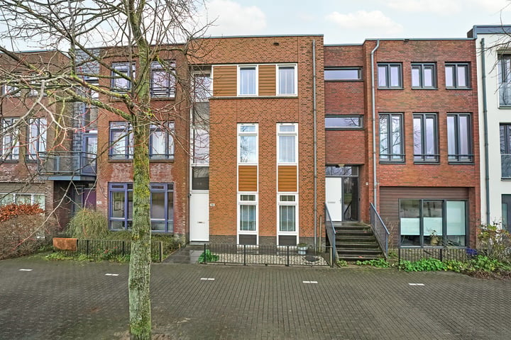 Nabuccosingel 151 in Nieuw-Vennep