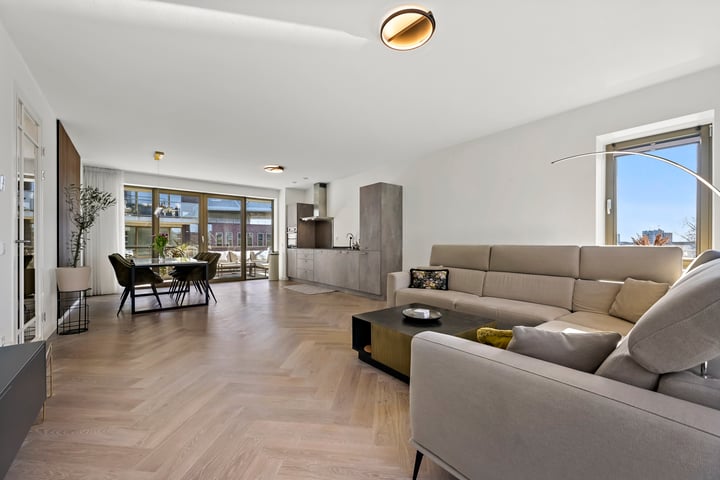 Photo of property Nassaukade 21J, Rotterdam