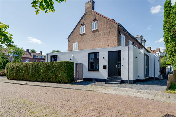 Nassaulaan 5 in Amstelveen