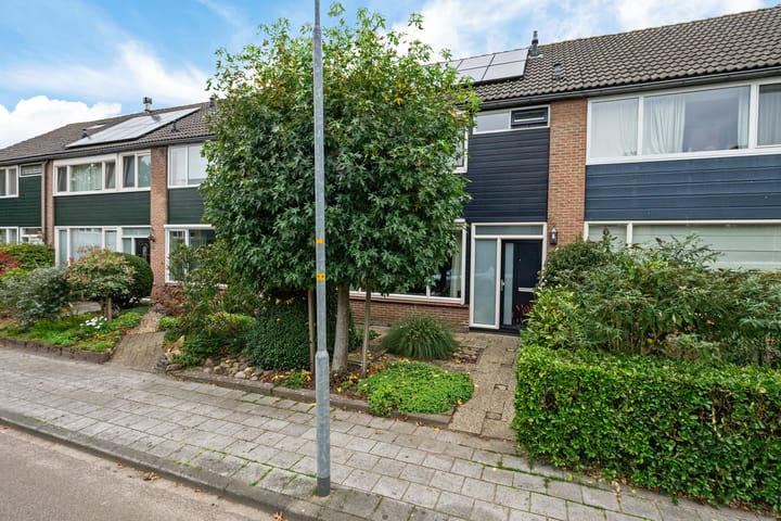 Photo of property Nassaulaan 52, Hoevelaken