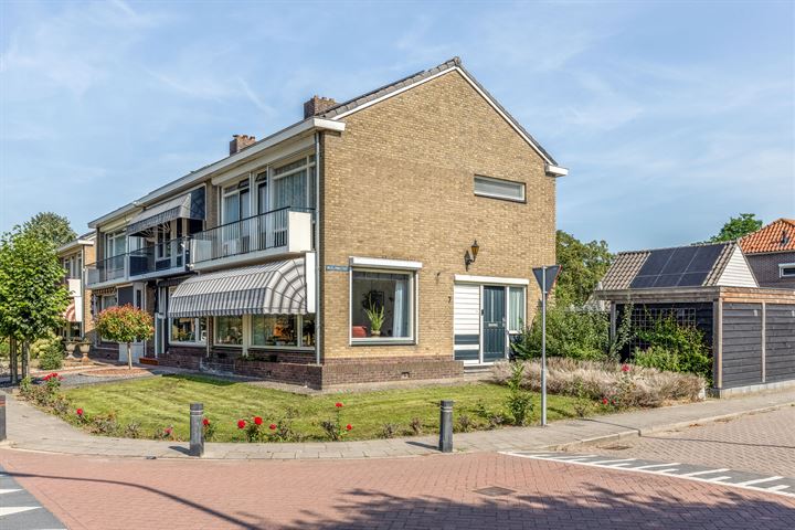 Nassaulaan 7 in Puttershoek