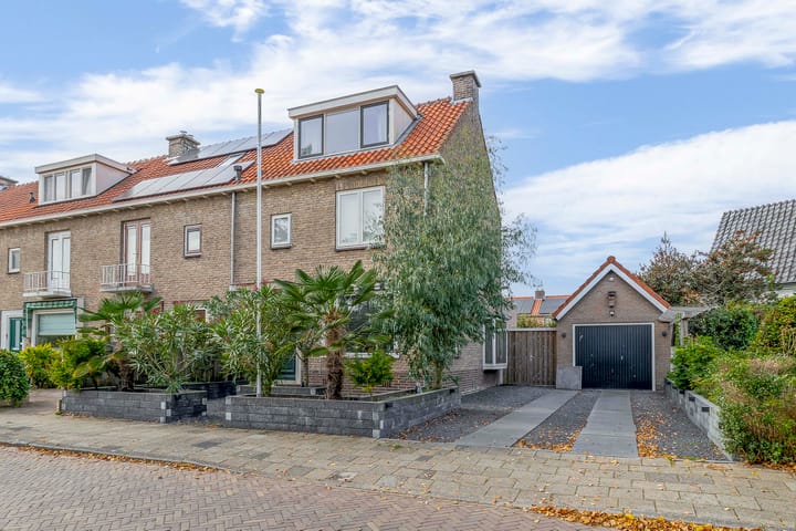 Photo of property Nassaupark 79, Lisse