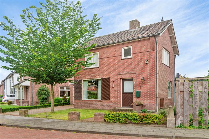 Nassaustraat 13 in Best