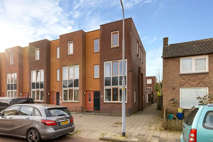 Nassaustraat 16 in Hoofddorp