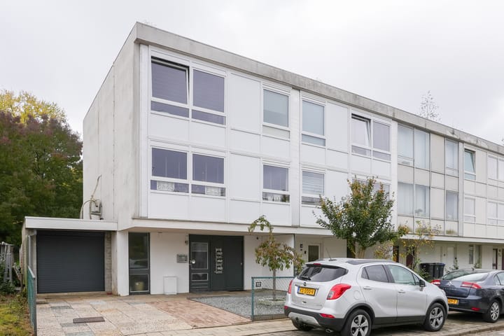 Photo of property Navolaan 112, Heerlen
