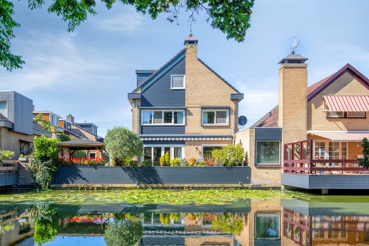 Neckardal 24 in Capelle aan den IJssel